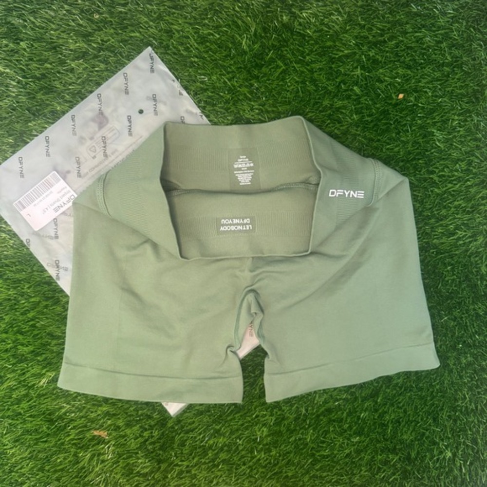 Dfyne impact shorts 4.5" pistachio large - Picture 3 of 4